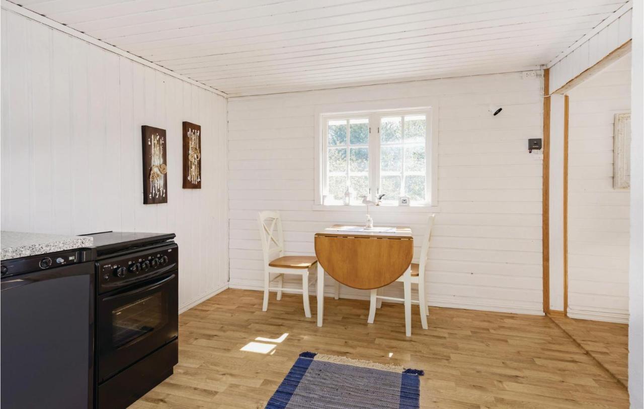Studio Holiday Home In Ålesund Eksteriør billede